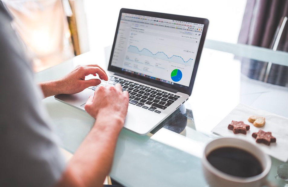 堅実に稼ぐ在宅でできる安定収入は アドセンスは稼ぎやすい